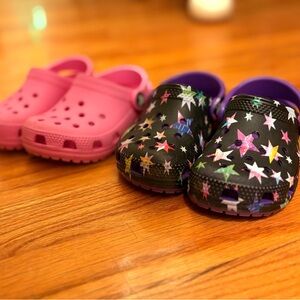 Toddler Classic Clogs.  Kids Starry Black and Pink Crocs